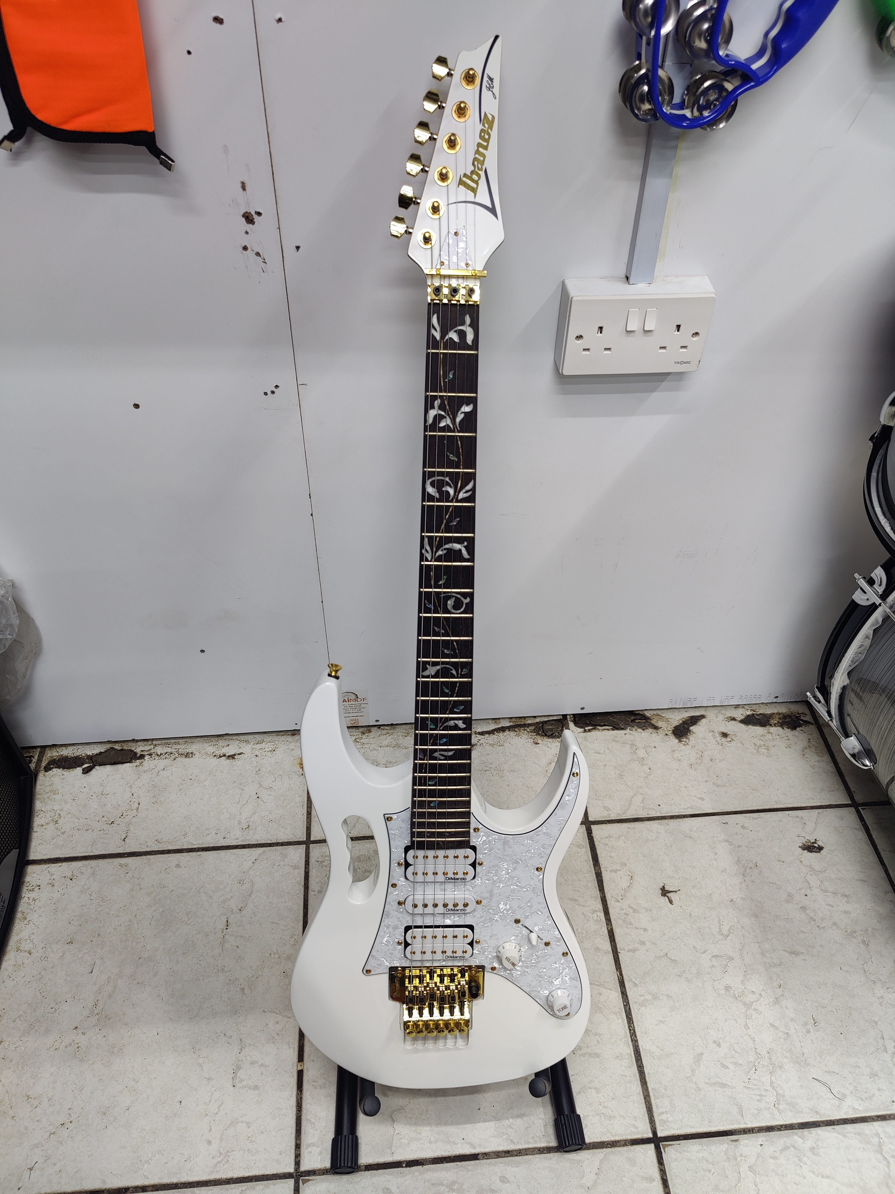 Gibson semi hollow electric guitar